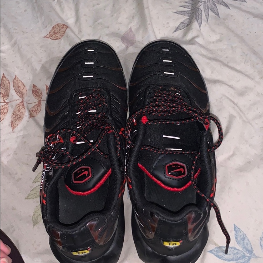 Men’s Nike air maxes